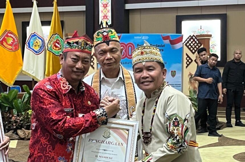 Bupati Kabupaten Sukamara terus tingkatkan pembangunan demi rakyatnya 8f53bda4 c044 4952 96a2 8d0f2919071c