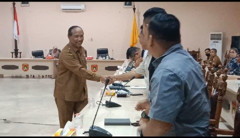 DPRD Kotawaringin Barat dalam RDP denga PT ASTRA Grup mulai di Sorot warga masyarakat Kobar f2b751f1 eea0 41ab 9f51 95e6282d2f91