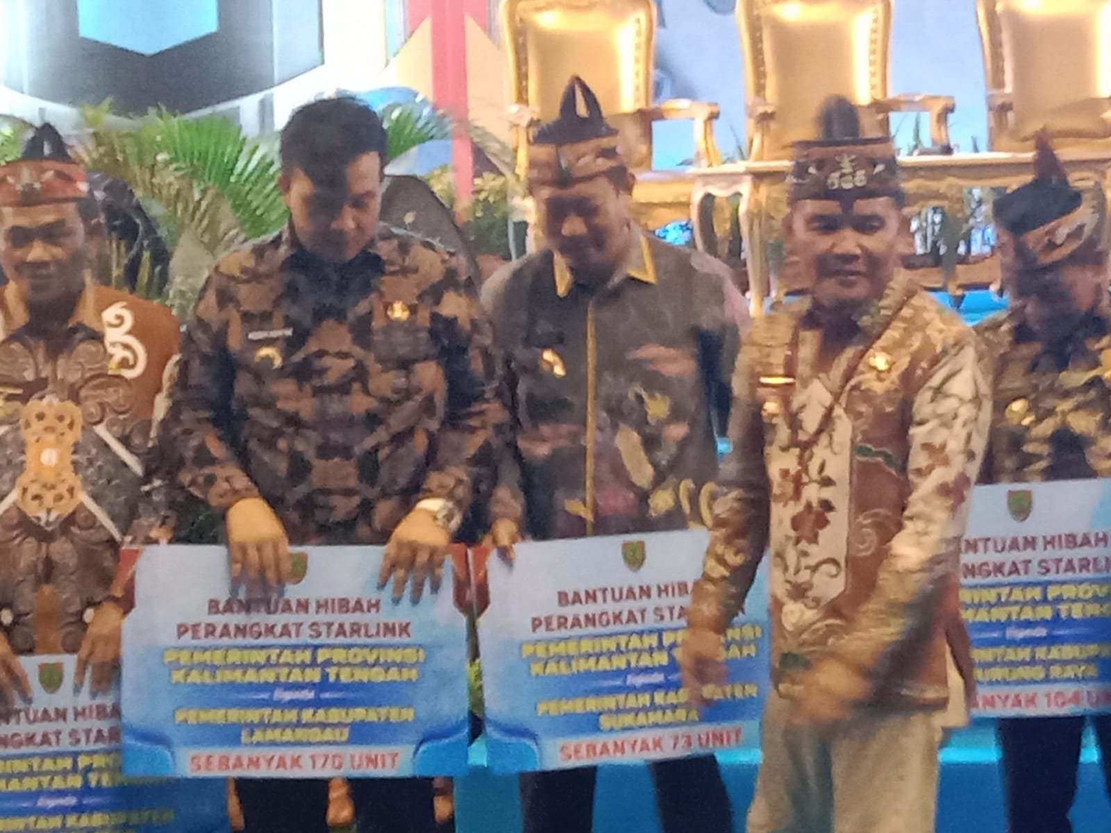 Gubernur Kalteng Serahkan Hibah 73 Unit Starlink kepada Bupati se-Kalimantan Tengah img 20260807 wa0142