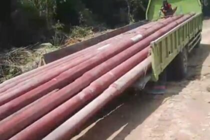Kepemimpinan Petrus Ito Pangestu Bawa Perubahan, Desa Karang Besi Terus Benahi Infrastruktur dan Pelayanan Masyarakat img 20260810 wa0042