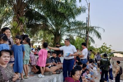 Kabut Asap Makin Pekat, H. Bambang Turun Langsung Temui Warga img 20260924 wa0002(1)