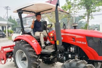 Komisi IV Bambang Purwanto Salurkan 187 Unit Alsintan untuk 44 Kelompok Tani di Kobar img 20261026 wa0063