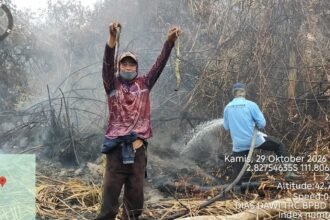 BPBD Kobar Turunkan Empat Unit Regu untuk Pantau Titik Api yang Masih Berasap img 20261029 wa0080