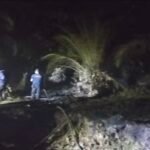 Damkar dan Relawan Huma Singgah Terus Berjibaku Padamkan Api di Lahan Gambut Kelurahan Baru img 20261014 210336