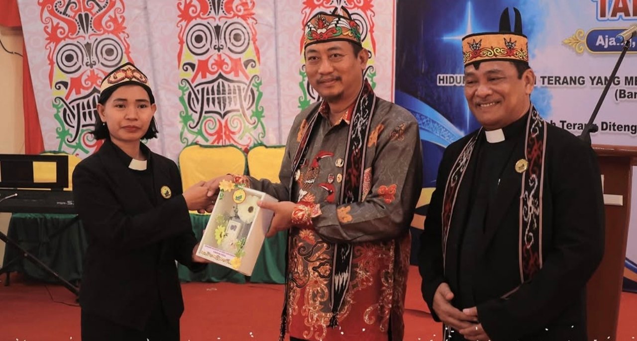 Bupati Masduki: Gereja Berperan Penting Memperkuat Kerukunan dan Pembangunan Sukamara img 20261018 194657