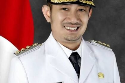 HUT ke-67 Kobar, Wali Kota Palangka Raya Fairid Naparin. S.E. Sejarah Tidak Pernah Terlupakan images